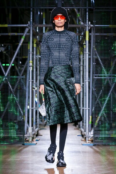 LI-NING - © NHU WORK