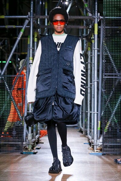 LI-NING - © NHU WORK